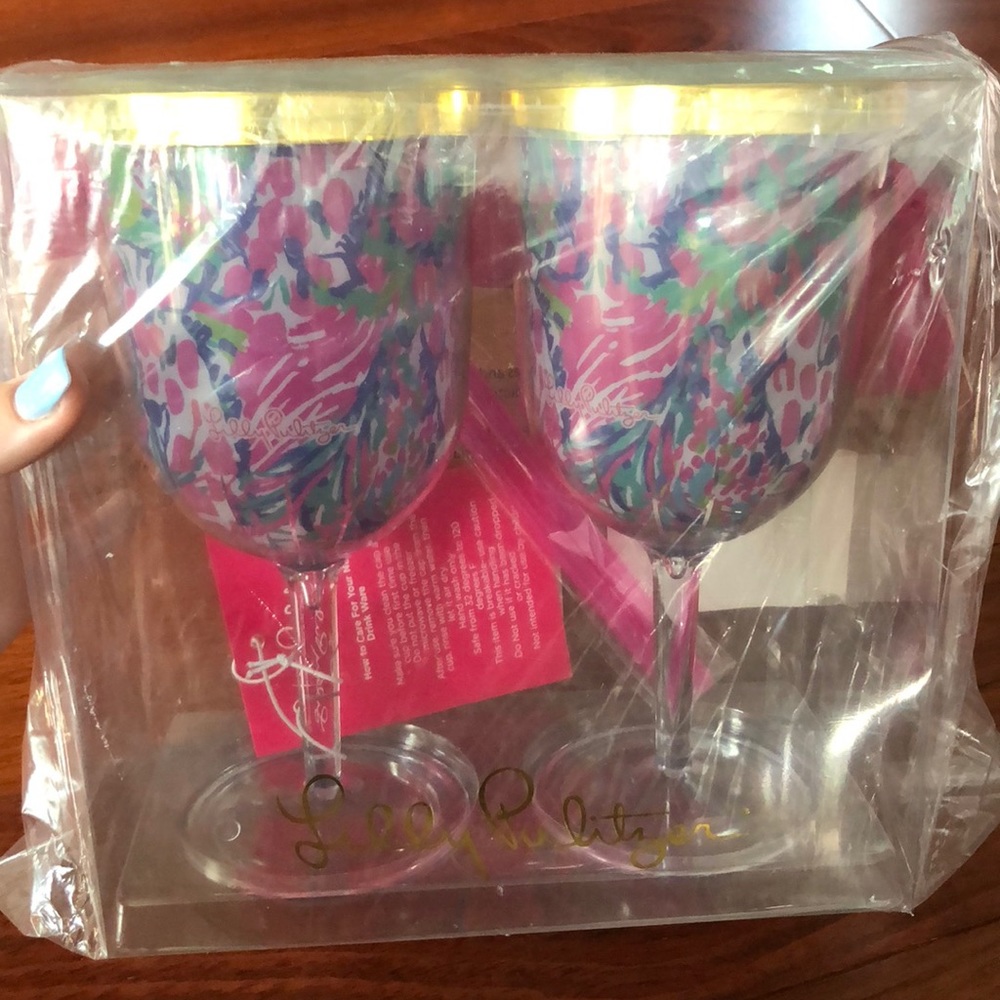 Two Lilly Pulitzer Wine “sip sip” tumblrs NWT